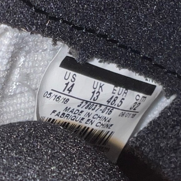 Jordan- Air Jordan 11 Retro 'Platinum Tint' - Picture 8 of 8